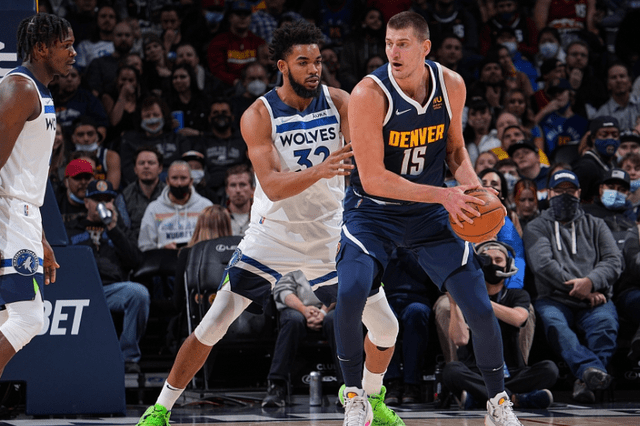 边路传中等 边路传中等