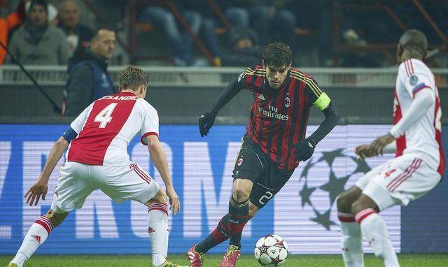 更是在关键 更是在关键