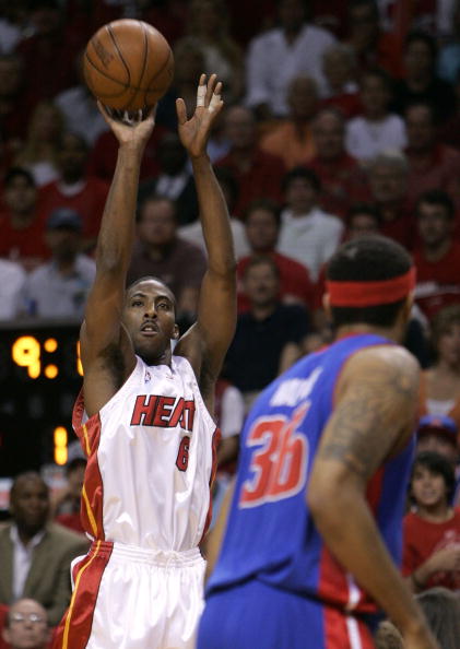 持强劲的竞 持强劲的竞