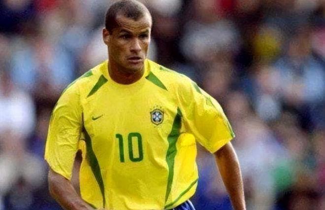 比数据更可 比数据更可