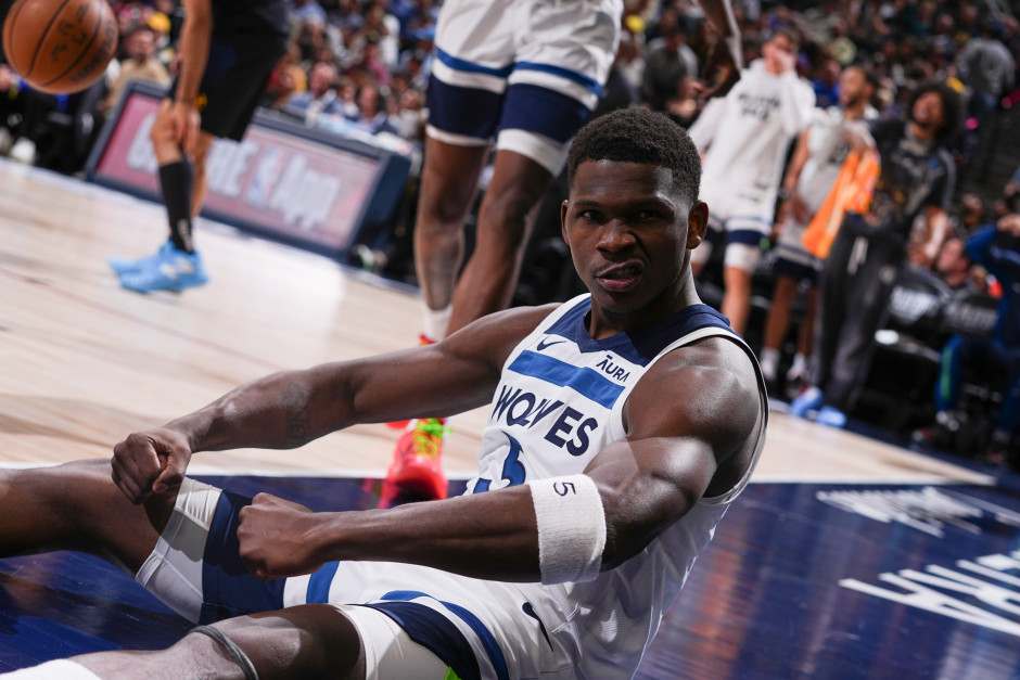 媒体还是社 媒体还是社